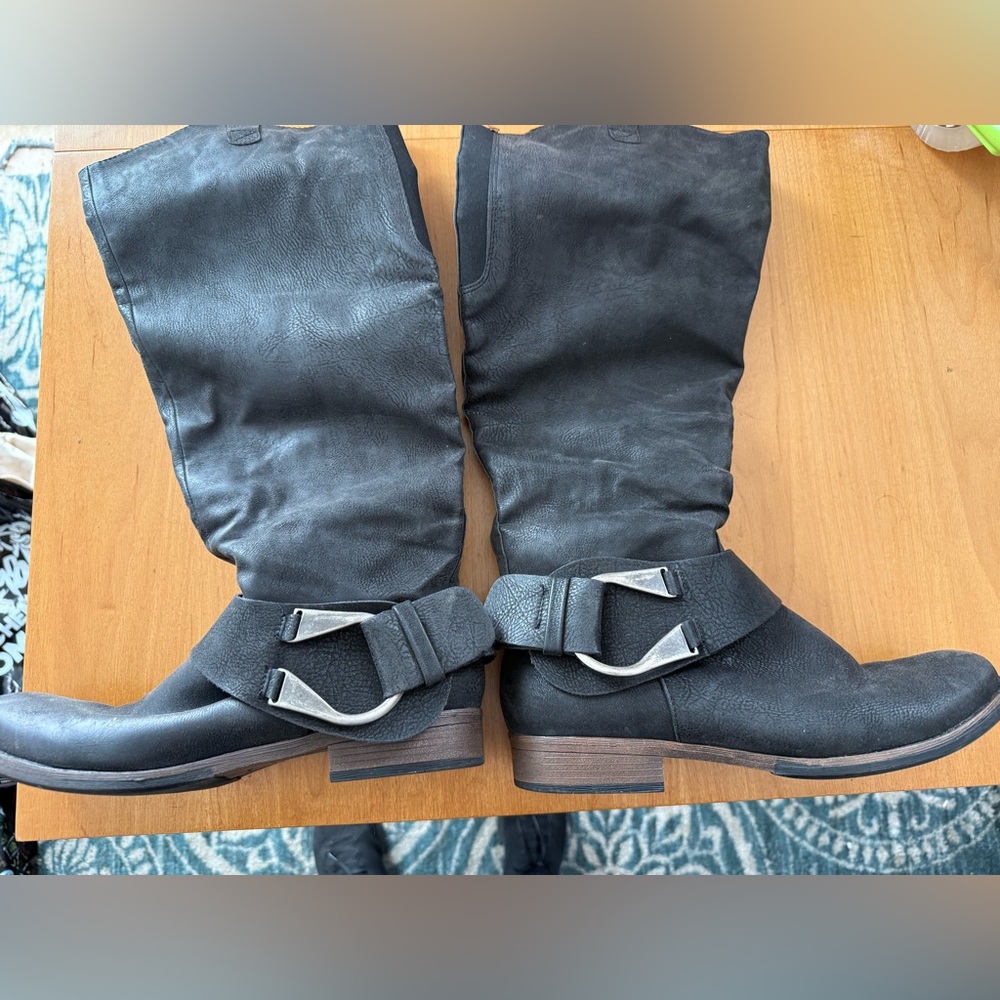 Natasha Couture Black Boots